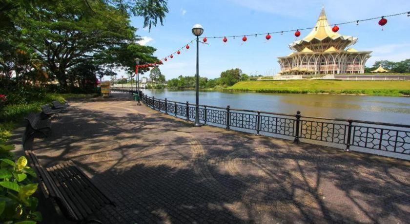 Kuok Pin Hotel Kuching Exterior photo